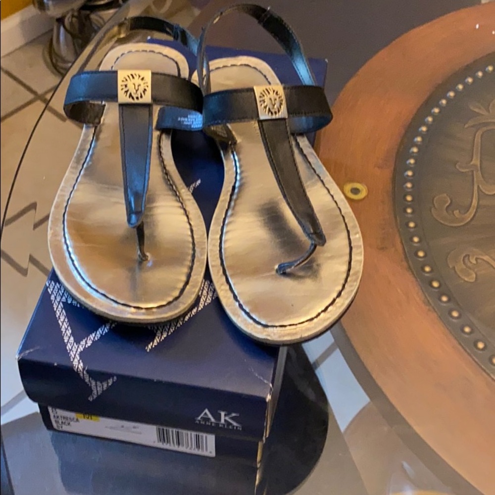 Sandals - Picture 2 of 5